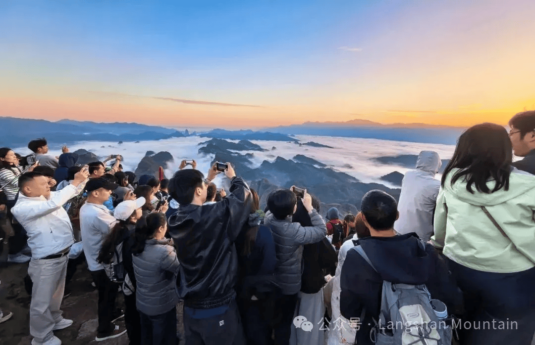 Langshan Scenic Area rolled out a diverse range of photography services to enhance visitors’ travel&nbsp;experience.